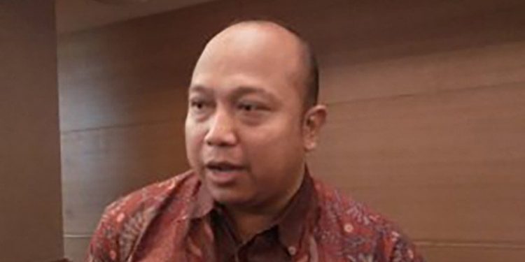 Indef: Impor baja dengan SNI palsu ganggu proyek strategis nasional