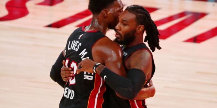 Heat tumbangkan Pacers 124-115 untuk memimpin 3-0