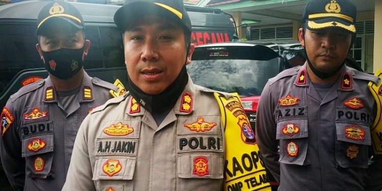 Kapolres AKBP Abdoel Harris Jakin saat memberi keterangan terkait dugaan pembunuhan oleh istri terhadap suami. ANTARA/Norjani