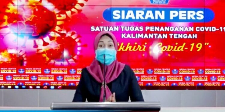 Gambar tangkapan layar Jubir COVID-19 Kalteng Rita Juliawati menyampaikan perkembangan terbaru dalam siaran pers di Palangka Raya, Minggu, (18/10/2020). (ANTARA/Muhammad Arif Hidayat)