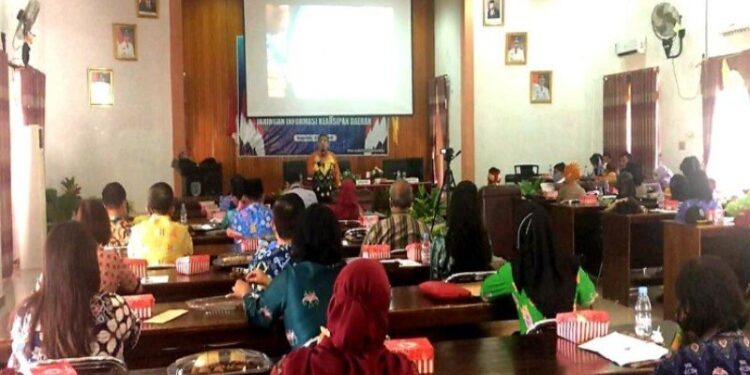 DPAD Lamandau sosialisasikan perbup kearsipan di Nanga Bulik, belum lama ini. (ANT)