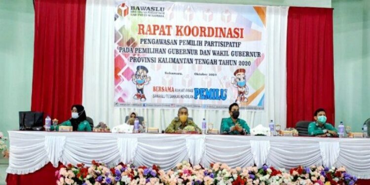 Assisten II Setda Sukamara, Zulkifli membuka rapat koordinasi pemilih partisipasif tahun 2020 di wilayah setempat, Selasa, (27/10/2020). (ANT)