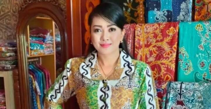 Pemilik Toko Batik Bahalap, Gusti Ray Novhanda. (Foto : Dok Pribadi)