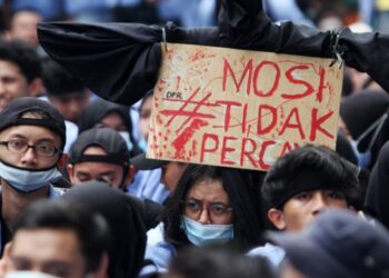 Ilustrasi-Sejumlah mahasiswa berunjuk rasa menolak Undang-Undang Cipta Kerja (Omnibus Law) di DPRD Provinsi Kalbar di Pontianak, Kalimantan Barat, Kamis (8/10/2020). (ANT)