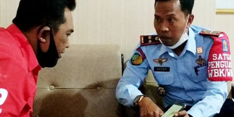 Kepala Lapas Klas IIB Sampit, Agung Supriyanto saat dikonfirmasi wartawan, Selasa (3/11/2020). (ANT)