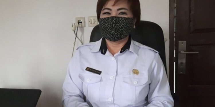 Kabid Kelembagaan, Pemberdayaan dan Pengawasan Koperasi dan UKM pada Distransnakerkop dan UKM Gumas Margaretha. (ANT)
