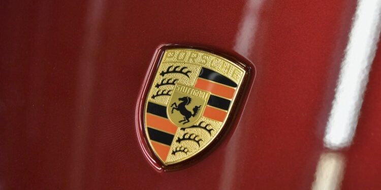 Porsche 992 Targa 4 S Heritage Design Edition | Montage Zuffenhausen 24. September 2019 (ANTARA/Porsche Indonesia)