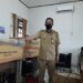 Kabid Rehabilitasi pada Dinsos Gumas, Kaban menunjukkan beberapa bantuan yang akan segera disalurkan di kantor Dinsos setempat, Kuala Kurun, Senin, (16/11/2020). (MN-3)