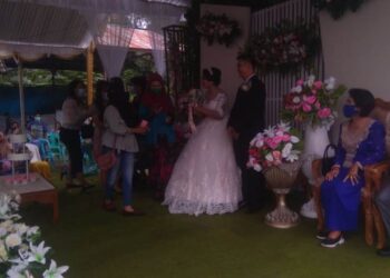 Pernikahan Ermi Nupita dan Reynaldo Sambudi dilaksanakan dengan menerapkan protokol kesehatan COVID-19. Resepsi digelar di Tamiang Layang, Kecamatan Dusun Timur, Kabupaten Barito Timur pada Sabtu (28 November 2020).