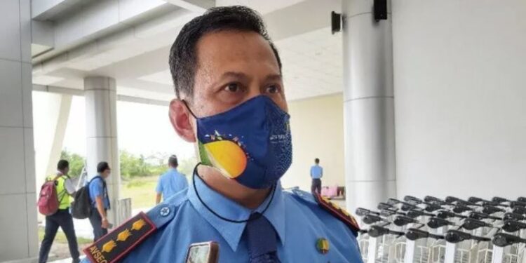 Foto Dokumentasi - EGM Angkasa Pura II Kantor Cabang Bandara Tjilik Riwut, Siswanto saat diwawancara, Palangka Raya, Selasa, (15/12/2020). (ANT)