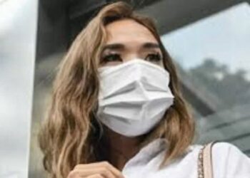 Artis Gisella Anastasia meninggalkan Gedung Ditkrimsus Mapolda Metro Jaya, Jakarta, Selasa (17/11/2020). Artis yang akrab dipanggil Gisel itu diperiksa pihak Kepolisian terkait video asusila yang mirip dirinya. (ANT)