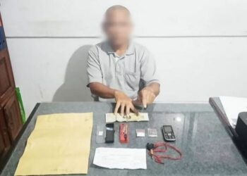 Oknum ASN Pemkab Kotawaringin Timur yang ditangkap dengan barang bukti diduga sabu-sabu, Senin (11/1/2021) kemarin. (ANT/IST)