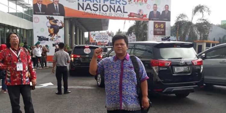 Sekretaris PWI Kabupaten Gumas Jemmy Y Kamis saat mengikuti Hari Pers Nasional di Surabaya, Jawa Timur, pada tahun 2019 lalu. (IST)