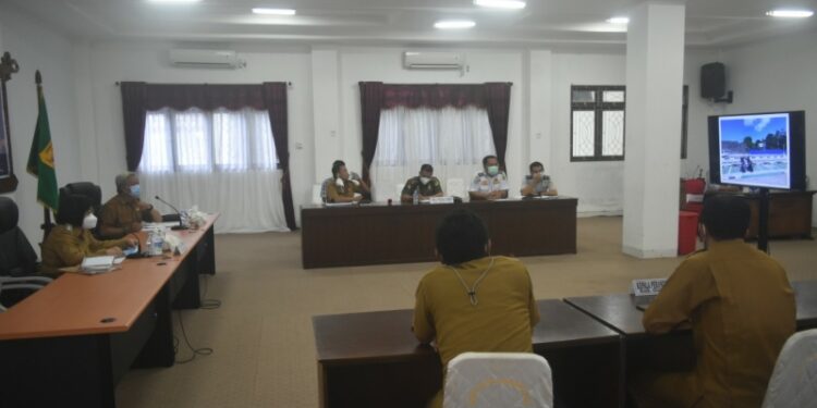 Suasana rapat koordinasi pemanfaatan dan pengembangan dermaga.