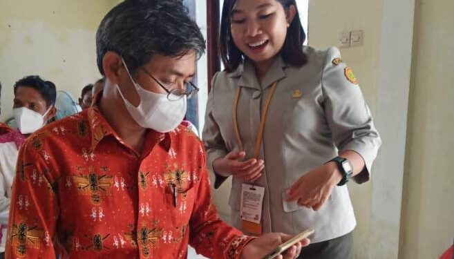 Suasana pelatihan teknologi terhadap PPL, di Kecamatan Manuhing, baru-baru ini. (Foto : Dinas Pertanian Gumas)