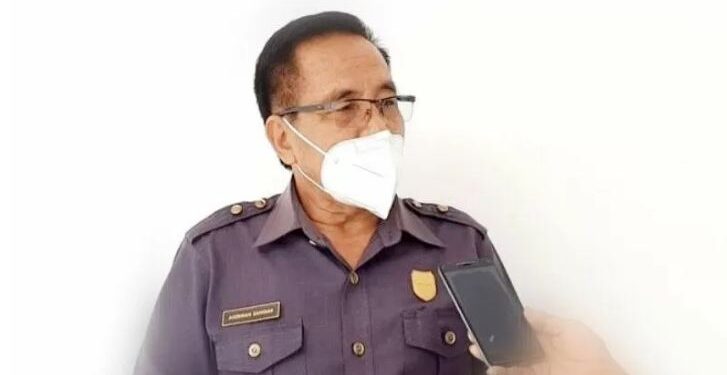 Foto dokumentasi - Ketua DPRD Gumas Akerman Sahidar memberi keterangan kepada awak media, di Kuala Kurun, Maret 2021 lalu. (ANT/IST)