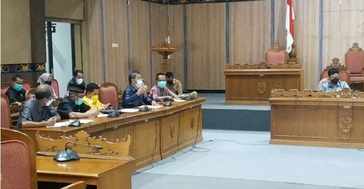 Suasana rapat Badan Musyawarah DPRD Kotawaringin Timur membahas rencana agenda selama Mei ini, Senin (3/5/2021). (ANT/IST)