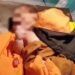 Bayi laki-laki yang ditemukan di semak belukar Jalan Barito Raya Buntok, Minggu (13/6) sekitar pukul 07.30 WIB kini dirawat di salah satu ruang di RSUD Jaraga Sasameh Buntok. (ANT/IST)