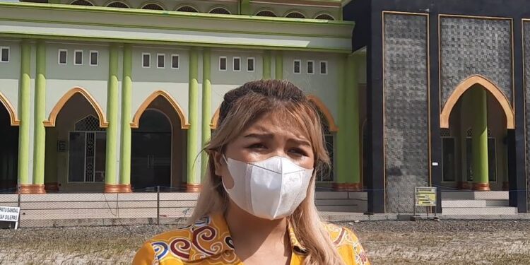 Waket II DPRD Kabupaten Gumas, Neni Yuliani.