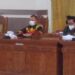 (Dari kiri) Wabup Gumas Efrensia LP Umbing, Bupati Jaya S Monong, dan Ketua DPRD Akerman Sahidar saat rapat paripurna di Kuala Kurun, Jumat, (23/7/2021). (IST)
