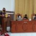 Juru bicara Fraksi Partai Demokrat DPRD Gumas Neni Yuliani (kiri) saat menyampaikan pandangan umum.