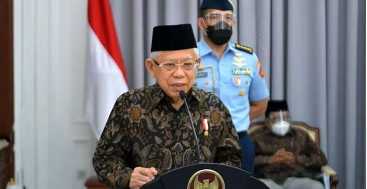Wakil Presiden Ma'ruf menyampaikan sambutan pada acara peringatan Hari UMKM Nasional Tahun 2021 secara daring dari kediaman resmi wapres di Jakarta, Kamis (12/8/2021). ANT/IST/Asdep KIP Setwapres.
