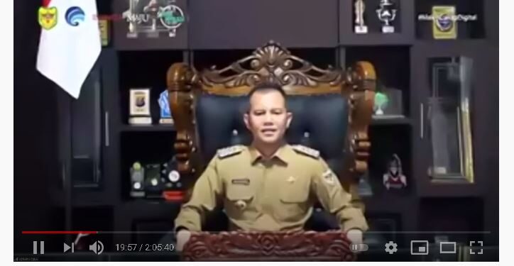 Bupati Gumas Jaya S Monong membuka webinar secara virtual, Jumat (13/8/2021). (Tangkapan layar YouTube Diskominfosantik Gumas)