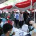 Panglima TNI Marsekal TNI Hadi Tjahjanto bersama Kapolri Jenderal Pol Listyo Sigit Prabowo saat meninjau Serbuan Vaksinasi bagi buruh di wilayah Jawa Barat, bertempat di Gedung Kahatex Bandung, Jawa Barat, Kamis (5/8/2021). (HO-Puspen TNI)