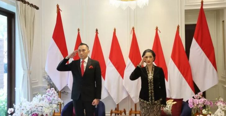 Edhie Baskoro Yudhoyono bersama istrinya, Siti Ruby Aliya Rajasa (ANT/IST/HO-dok.pribadi)