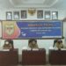 Sekda Gumas Yansiterson (tengah) didampingi Kepala DPK Gumas Edwin Yustian (kanan) dan Sekretaris Diskominfosantik Gumas Aprianto saat membuka bimtek Aplikasi Srikandi dan Instrumen Kearsipan secara online, di ruang rapat lantai 1 kantor bupati, Selasa (3/8/2021). (HO-Diskominfosantik Gumas)