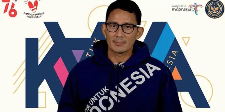 Menparekraf/Kabaparekraf Sandiaga Uno dalam kegiatan bimbingan teknis dan pameran "Karya untuk Indonesia", Minggu (29/8/2021). (MASAPNEWS/ANT/Tangkapan layar/YouTube Kemenparekraf)