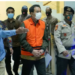 Azis Syamsuddin memakai rompi jingga usai menjalani pemeriksaan di Gedung KPK, Jakarta, Sabtu (25/9/2021). KPK resmi menahan Azis Syamsuddin sebagai tersangka setelah dijemput paksa oleh tim penyidik atas kasus dugaan suap penanganan perkara di Kabupaten Lampung Tengah. ANT/IST.