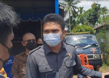 Wakil Ketua I DPRD Kabupaten Gumas, Binartha memberi keterangan kepada awak media di Kuala Kurun, baru-baru ini. (MASAPNEWS/GCM)