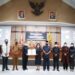 Bupati Halikinnor bersama unsur pimpinan DPRD Kotawaringin Timur menandatangani persetujuan bersama Raperda tentang Perubahan APBD tahun anggaran 2021 dalam rapat paripurna DPRD, Selasa (14/9/2021). ANT/IST
