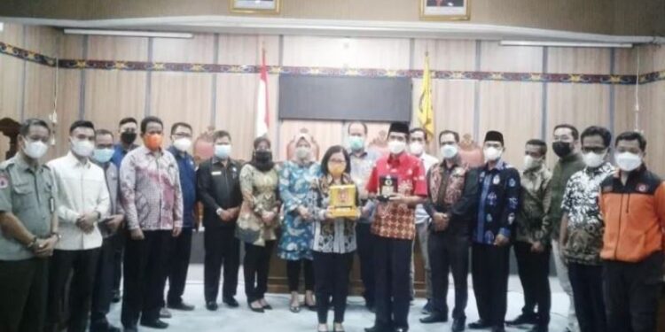Pertemuan DPRD Kotawaringin Timur dan DPRD Kotawaringin Barat di gedung DPRD Kotawaringin Timur, Selasa (31/8/2021). (IST)