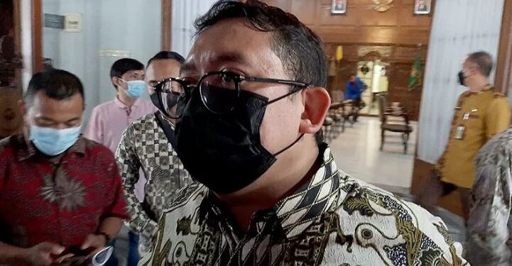 Anggota Komisi I DPR RI Fadli Zon saat memberi keterangan pers di Purwokerto, Kabupaten Banyumas, Selasa (21/9/2021) siang, terkait dengan permasalahan Natuna. ANT/IST