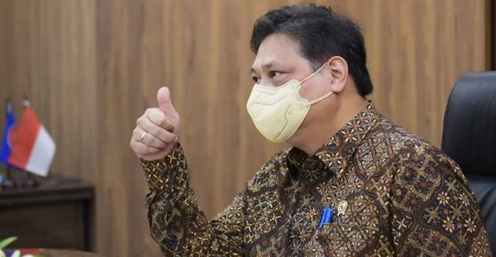 Menteri Koordinator Bidang Perekonomian Airlangga Hartarto dalam Konferensi Pers Perpanjangan PPKM secara virtual, Senin (20/9/2021). ANTARA/HO-Kementerian Perekonomian/pri. (ANT/IST)