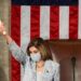Ketua DPR AS Nancy Pelosi melambaikan palu di Ruang Sidang Capitol, Washington, DC, AS, Januari 2021. (MASAPNEWS/ANT/Tasos Katopodis/Pool via Reuters)