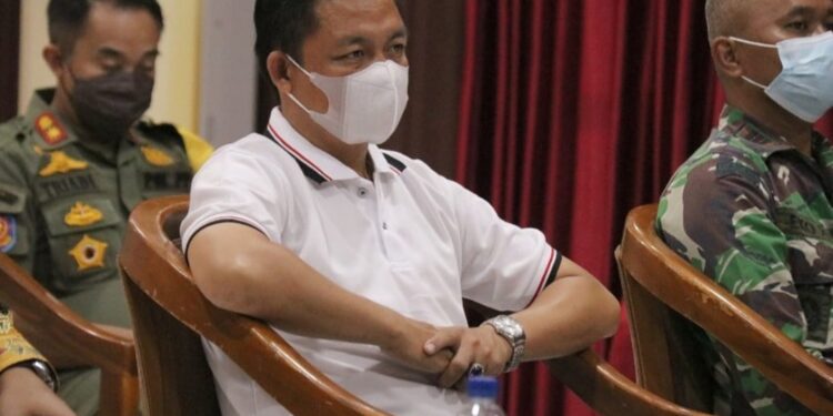 Wabup Lamandau Riko Porwanto, S.STP saat menghadiri haornas secara virtual di aula Setda setempat, Minggu (12/09/2021).