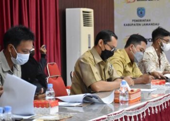 Para instansi terkait saat menghadiri acara exspose kajian risiko bencana dan rencana penanggulangannya di aula Setda Lamandau, kemarin.