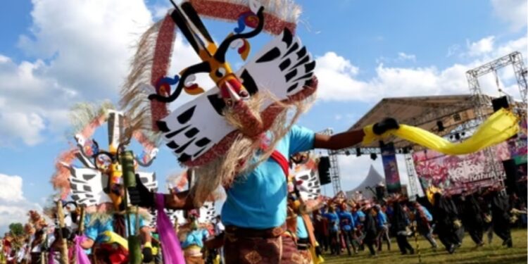 Tarian Babukung seni asli suku Dayak Tumon Kabupaten Lamandau