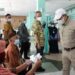Menteri PPN/Kepala Bappenas Suharso Munoarfa (kanan) saat berdialog dengan salah satu masyarakat di Rumah Sakit Umum Daerah (RSUD) Karanganyar, Jawa Tengah, Jumat (17/9/2021). (MASAPNEWS/ANT/HO-Kementerian PPN)