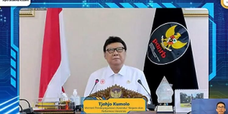 Menteri Pendayagunaan Aparatur Negara dan Reformasi Birokrasi Tjahjo Kumolo dalam pembukaan Digital Leadership Academy ​​​​​​​(DLA). (MASAPNEWS/ANT/HO-Kemenpan RB)