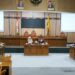 Ketua Bapemperda DPRD Kotawaringin Timur Handoyo J Wibowo didampingi Wakil Ketua Bapemperda Darmawati saat memimpin rapat, Senin (25/10/2021). (ANT)