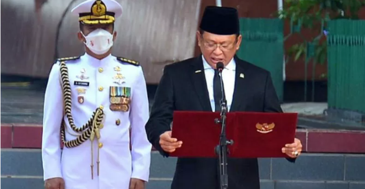 Ketua MPR RI Bambang Soesatyo saat upacara peringatan Hari Kesaktian Pancasila Tahun 2021 yang digelar di Monumen Pancasila Sakti, Lubang Buaya, Jakarta Timur, pada Jumat (1/10/2021). ANT/IST