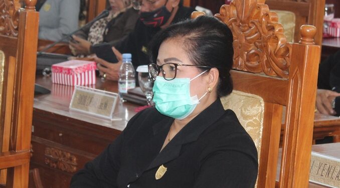 Ketua Komisi III DPRD Kabupaten Gumas, Lily Rusnikasi.