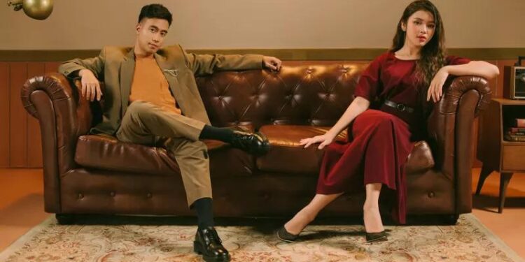 Penyanyi Tiara Andini berkolaborasi dengan Vidi Aldiano pada Jumat (1/10/2021) meluncurkan lagu remake berjudul “Buktikan”. (MASAPNEWS/ANT/HO-Universal Music Indonesia)