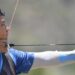 Atlet Jambi M. Hanif Wijaya membidik sasaran saat bertanding melawan atlet Jawa Tengah Alviyanto Bagas pada final panahan recurve putra PON Papua di Lapangan Kampung Harapan, Sentani, Kabupaten Jayapura, Papua, Senin (4/10/2021). Hanif Wijaya berhasil memenangkan pertandingan tersebut dan berhak atas medali emas, sementara Alviyanto Bagas meraih medali perak. (MASAPNEWS/ANT)