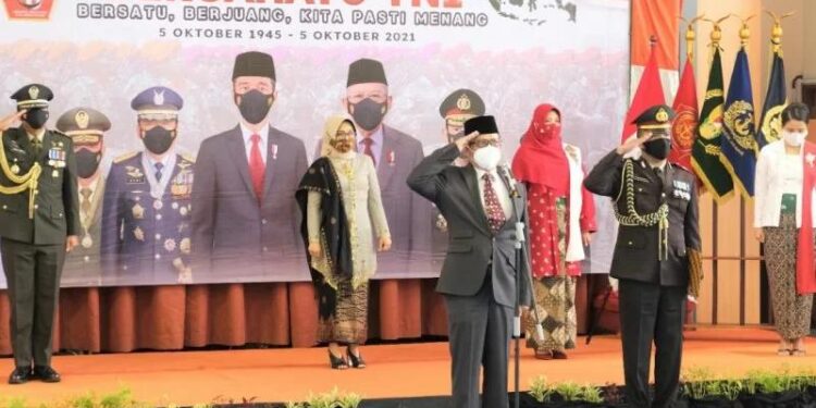 KBRI Bandar Seri Begawan mengadakan upacara dalam rangka peringatan hari ulamg tahun (HUT) ke-76 Tentara Nasional Indonesia (TNI) pada Selasa (5/10/2021). (MASAPNEWS/ANT/HO-KBRI Bandar Seri Begawan)