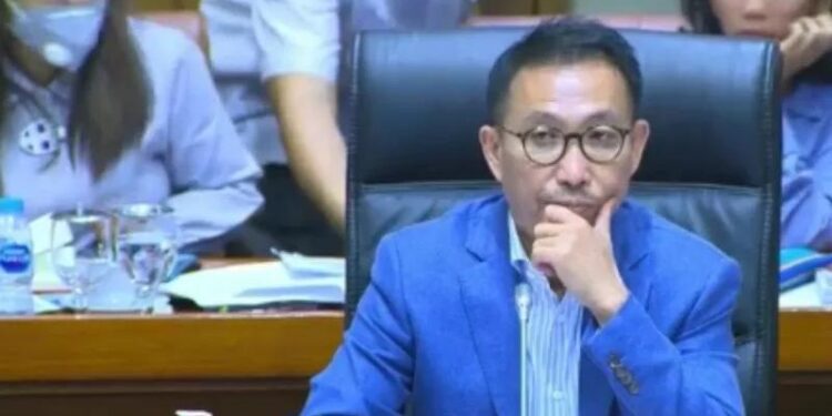 Ketua Komisi III DPR RI Herman Herry saat memimpin rapat kerja Komisi III DPR RI tentang Rancangan Undang-Undang Mahkamah Konstitusi (RUU MK) di Kompleks Parlemen RI, Senayan, Jakarta, Senin (31/8/2020). (MASAPNEWS/ANT)